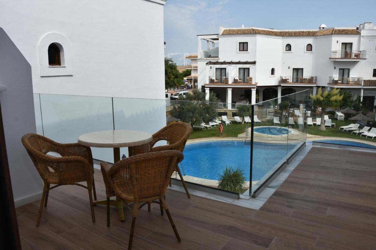 Hotel Dona Lola Zahara Zahara de los Atunes Exterior photo