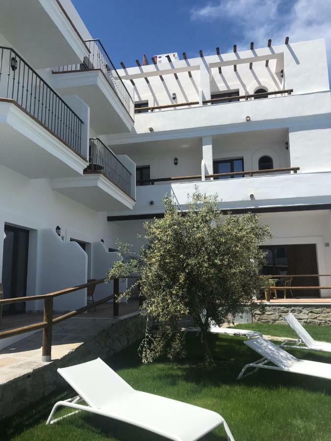 Hotel Dona Lola Zahara Zahara de los Atunes Exterior photo