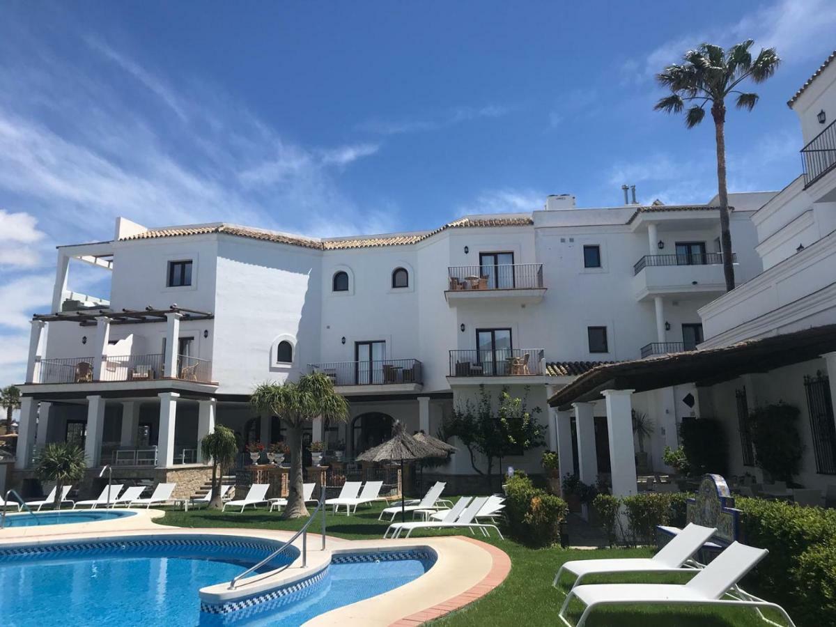 Hotel Dona Lola Zahara Zahara de los Atunes Exterior photo